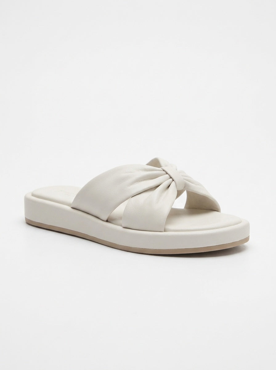 Slipper Deva